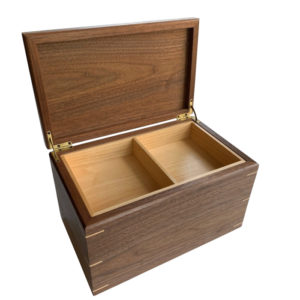 Large walnut keepsake box with hard maple tray and corner splines