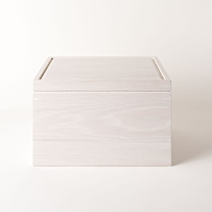 lightweight keepsake box. BN Small White 